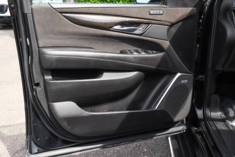 2019 Cadillac Escalade Platinum