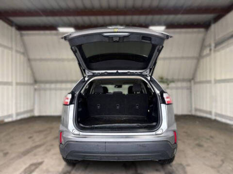 2021 Ford Edge SE