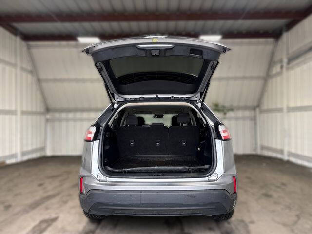 2021 Ford Edge SE