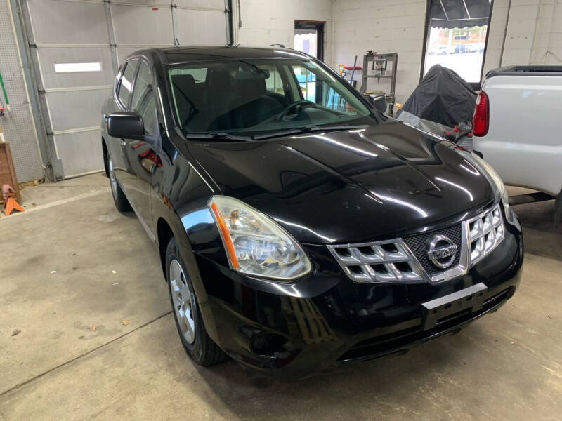 2011 Nissan Rogue for sale at QUINN'S AUTOMOTIVE in Leominster MA
