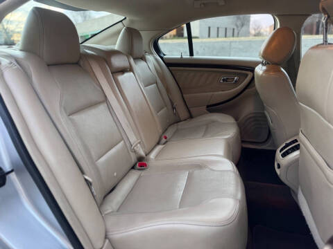 2015 Ford Taurus Limited