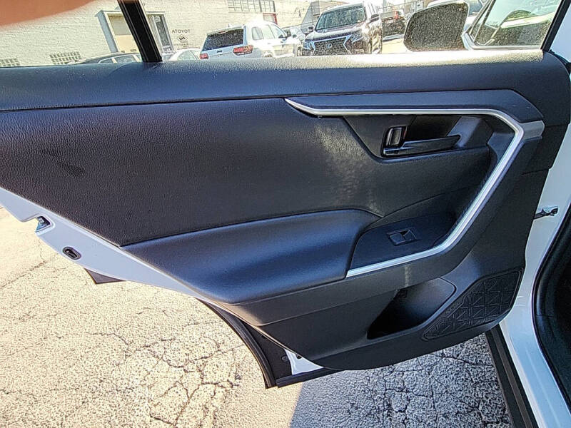 2025 Toyota RAV4 Hybrid LE