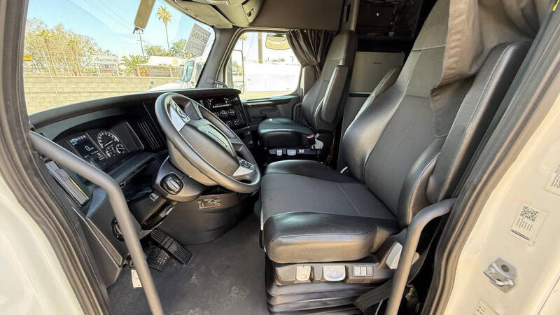 2023 Freightliner Cascadia