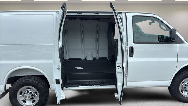 2026 Chevrolet Express 2500