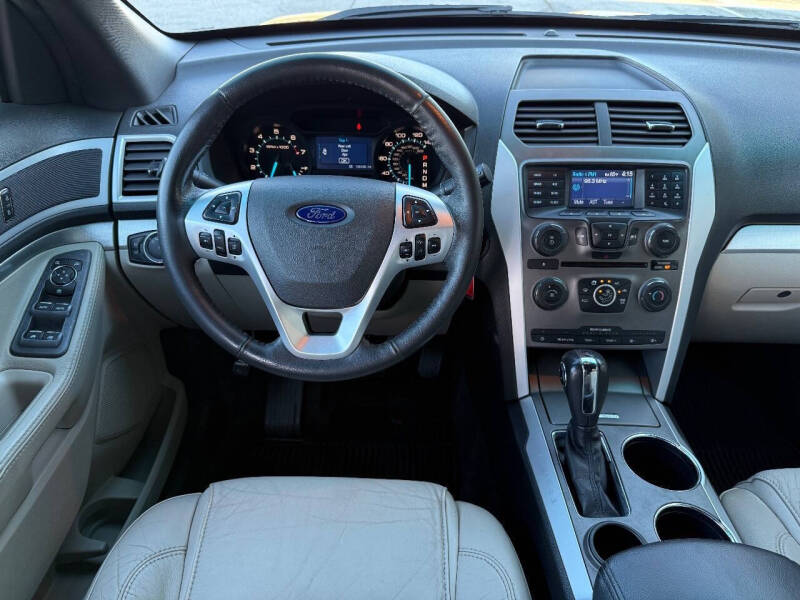 2012 Ford Explorer XLT