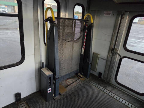 2002 Ford E-Series E-550 SD