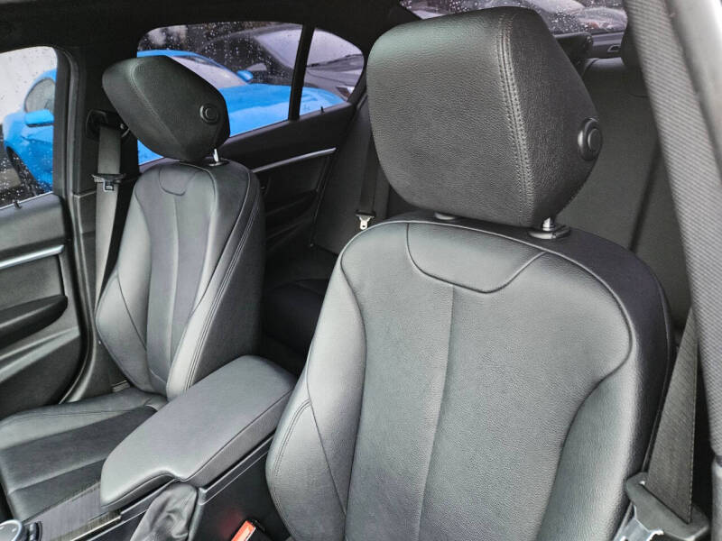 2017 BMW 3 Series 330i xDrive