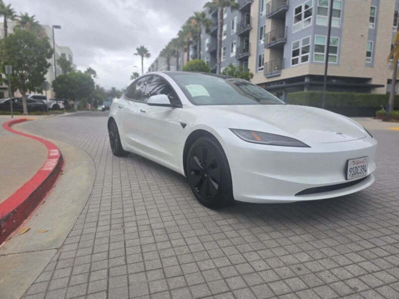 2025 Tesla Model 3 Long Range