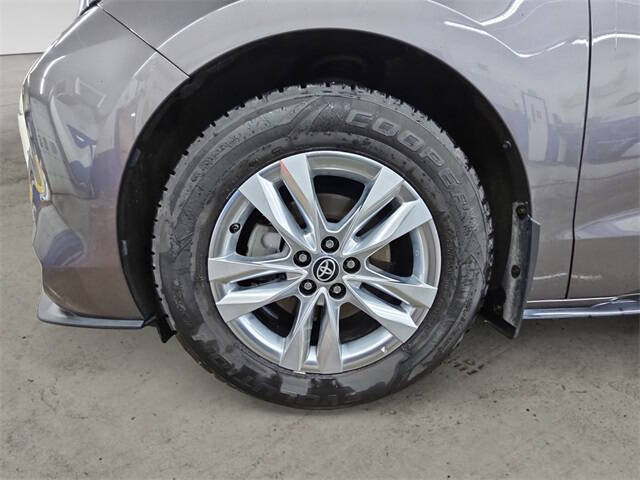 2022 Toyota Sienna Limited 7-Passenger