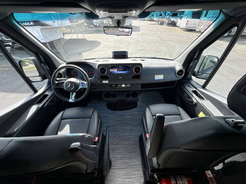 2025 Mercedes-Benz Sprinter
