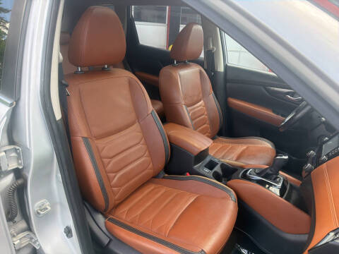 2017 Nissan Rogue SL