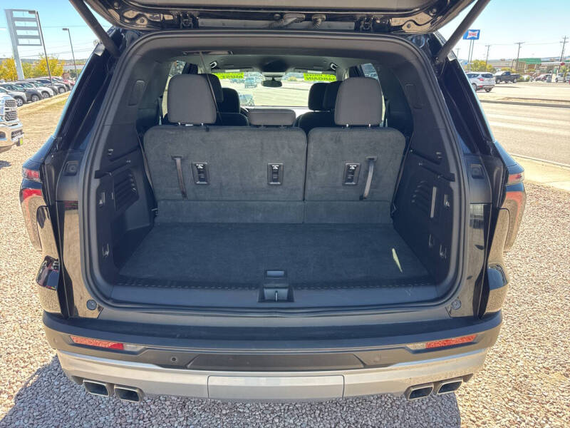 2024 Chevrolet Traverse LT