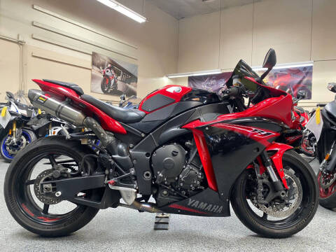 2013 Yamaha YZF-R1