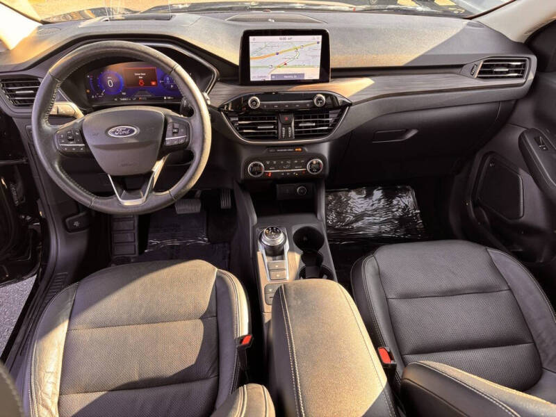 2020 Ford Escape Hybrid Titanium