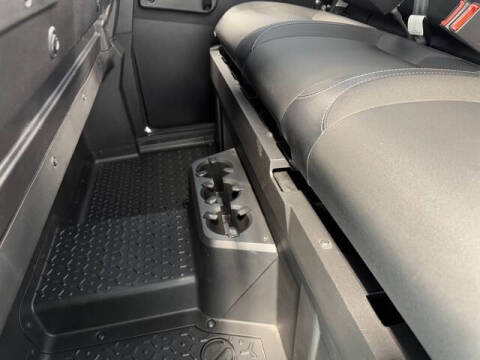 2025 Segway UT10 CREW