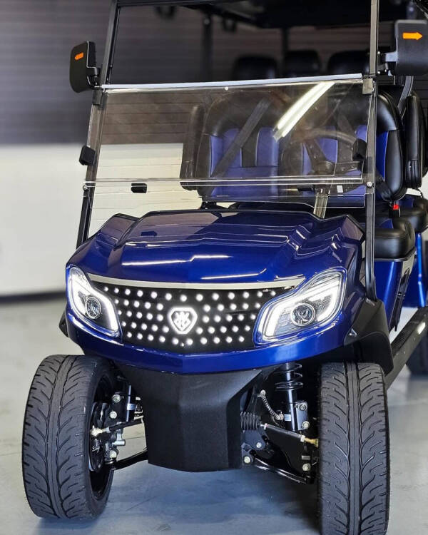 2025 Royal EV Majesty 72volt LSV Forward Fac