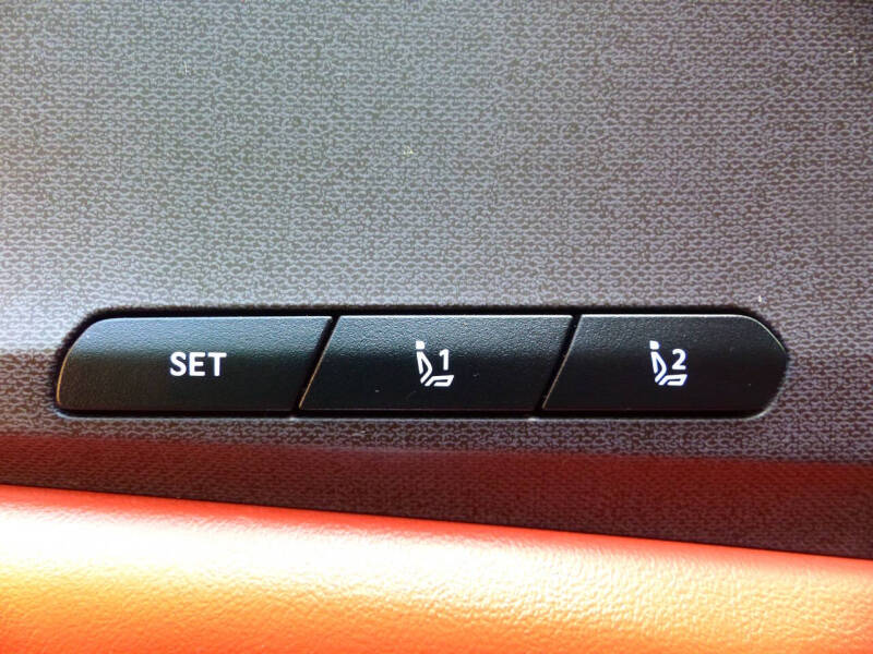 2025 Kia Carnival EX