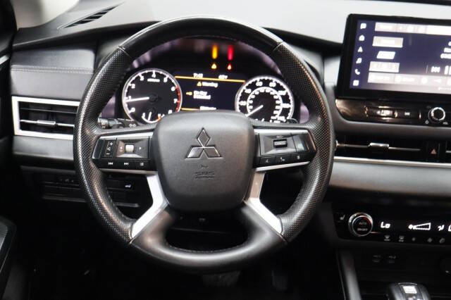 2025 Mitsubishi Outlander SE
