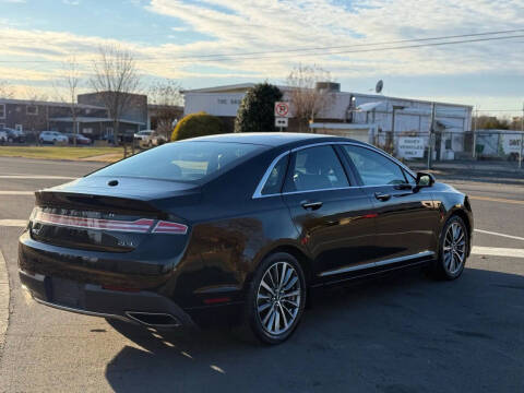 2017 Lincoln MKZ Select