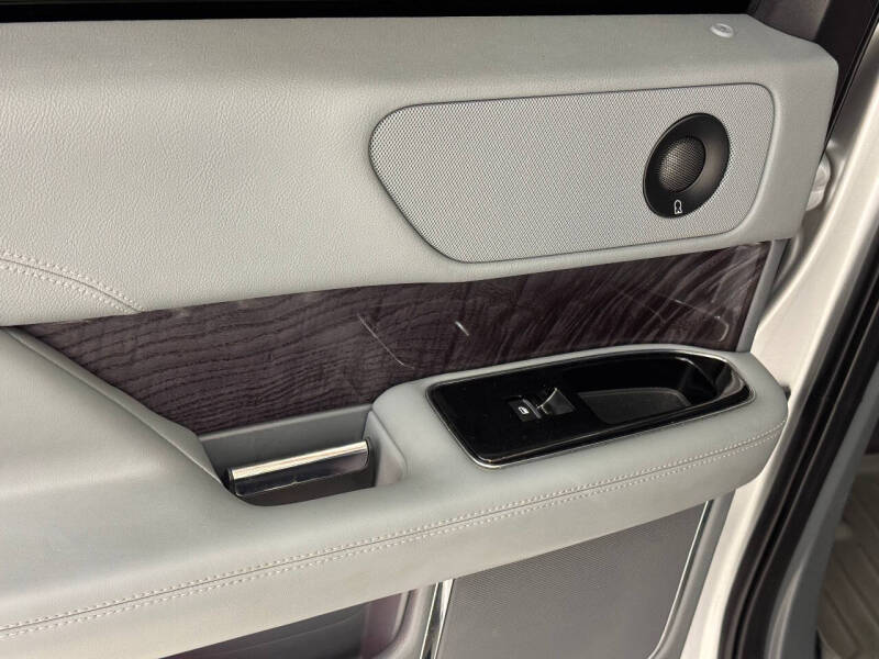 2019 Lincoln Navigator Select