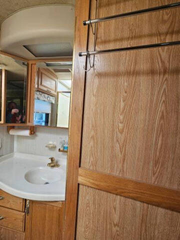 2002 Freightliner XC Chassis