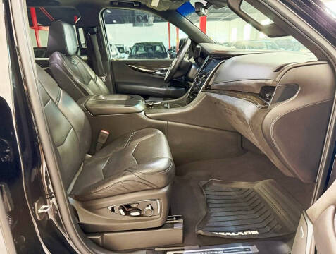 2018 Cadillac Escalade Platinum