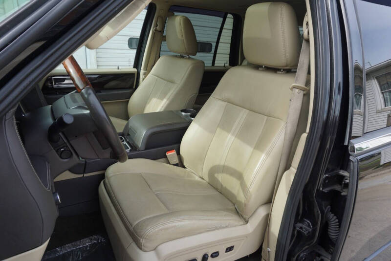 2015 Lincoln Navigator Base - Photo 9
