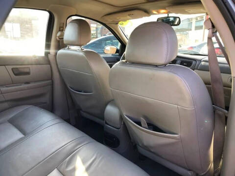 2005 Ford Taurus SEL