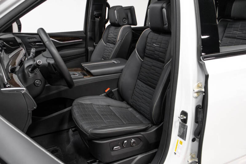 2022 Cadillac Escalade Sport Platinum