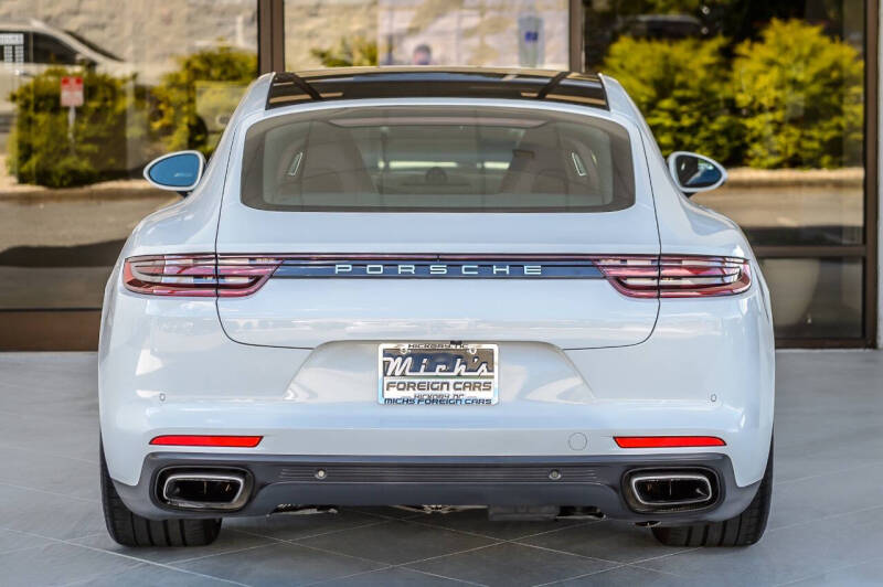 2020 Porsche Panamera