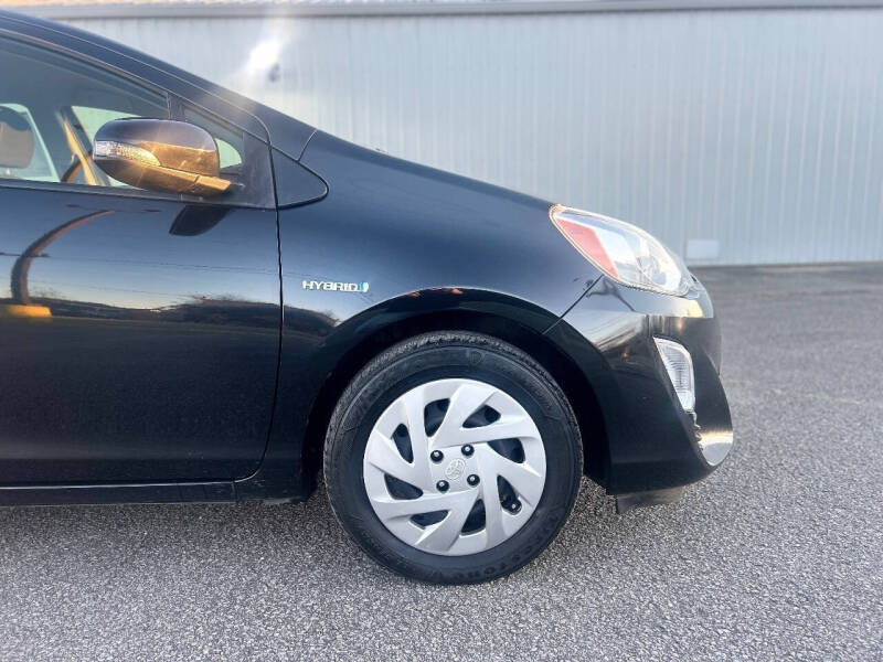 2016 Toyota Prius c Two