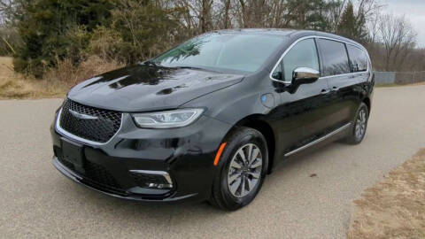 2023 Chrysler Pacifica Plug-In Hybrid Limited