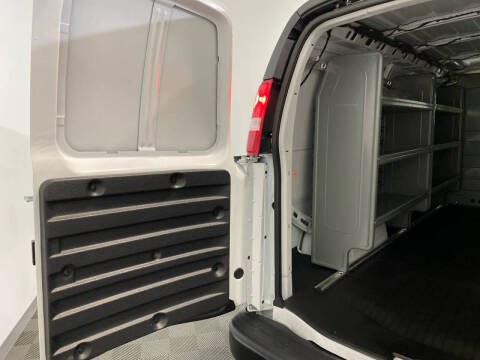 2025 Chevrolet Express 2500