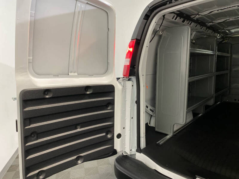 2025 Chevrolet Express 2500