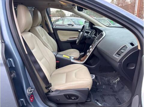 2017 Volvo XC60 T5 Inscription