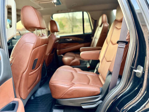 2017 Cadillac Escalade Luxury