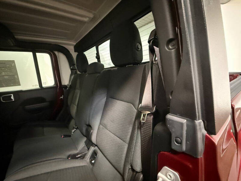 2022 Jeep Gladiator Willys