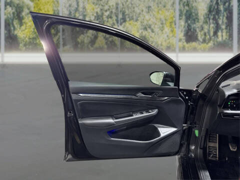 2023 Volkswagen Golf GTI SE