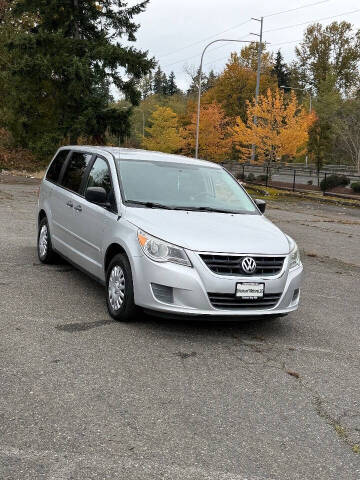 2011 Volkswagen Routan S