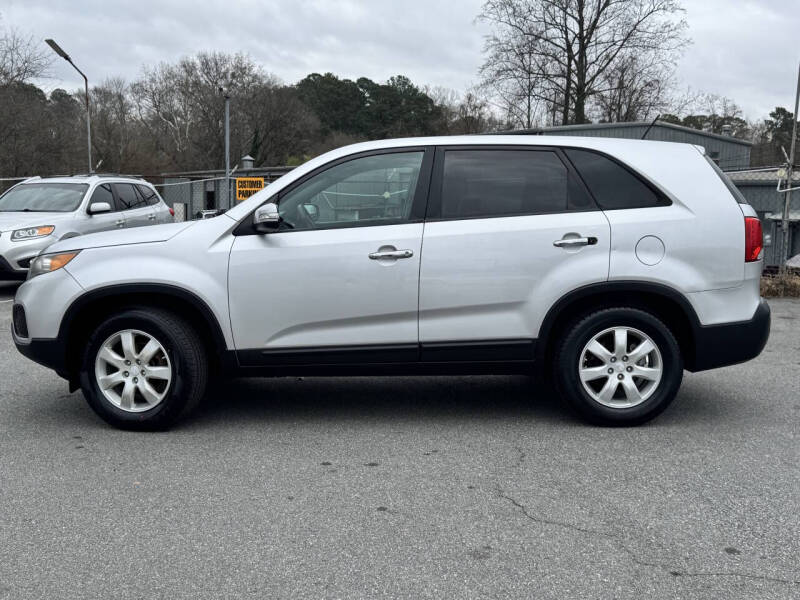 2011 Kia Sorento LX's photo