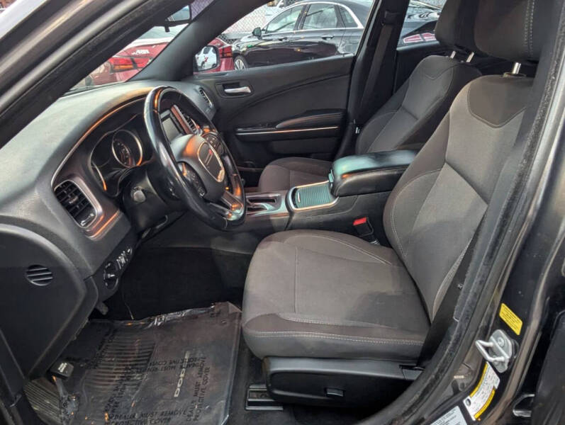 2015 Dodge Charger SE