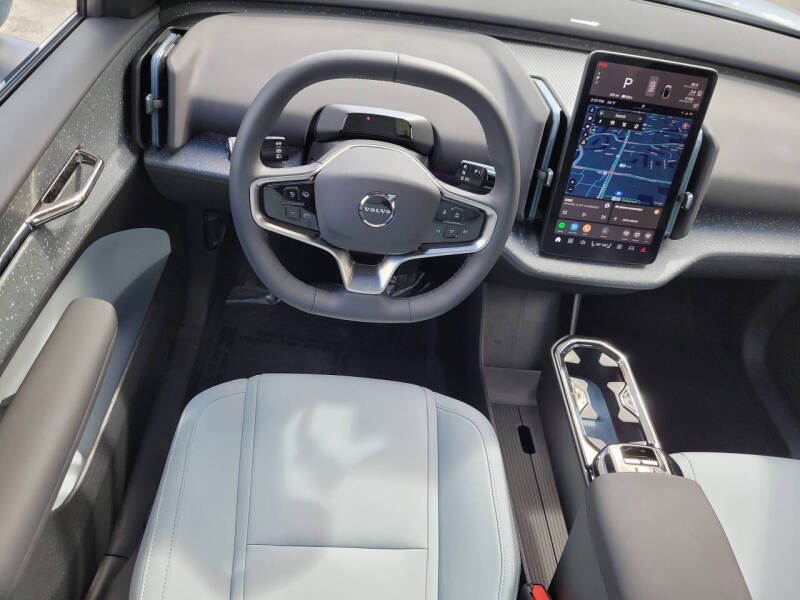 2025 Volvo EX30 Twin Ultra