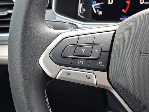 2025 Volkswagen Taos SEL 4Motion