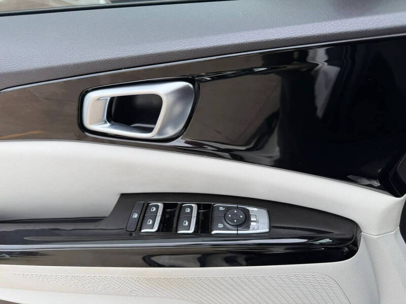 2024 Kia Carnival EX