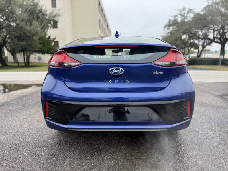 2020 Hyundai Ioniq Hybrid SE