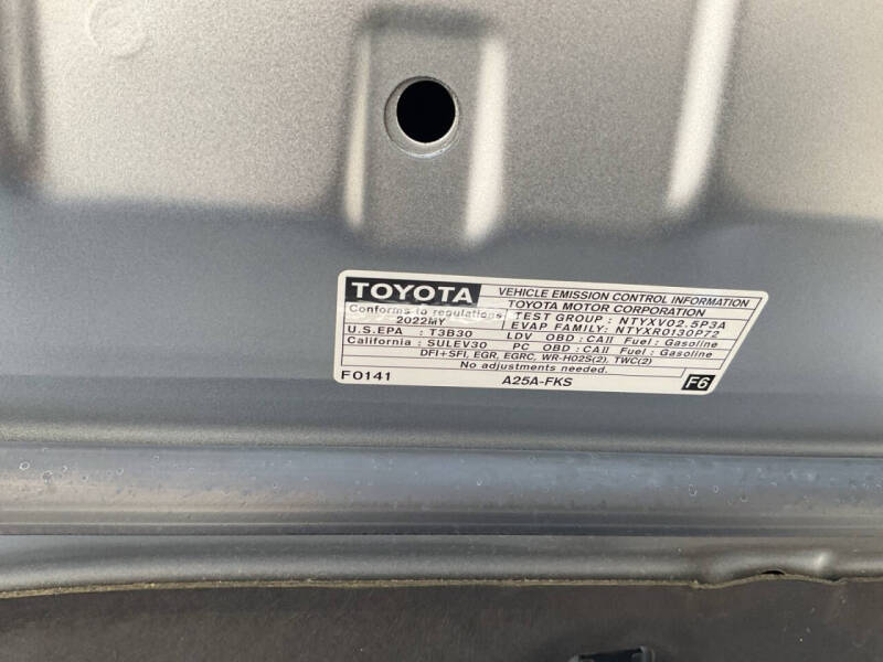 2022 Toyota Camry SE