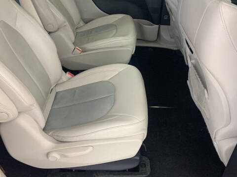 2021 Chrysler Pacifica Hybrid Touring L