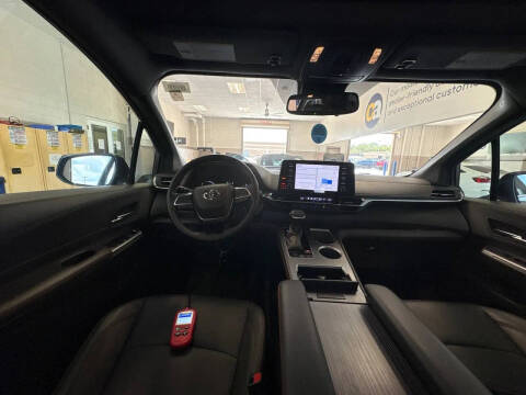 2022 Toyota Sienna XSE 7-Passenger