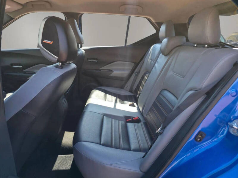 2023 Nissan Kicks SR