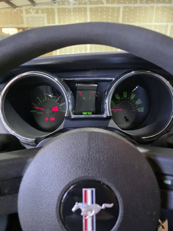 2007 Ford Mustang V6 Deluxe